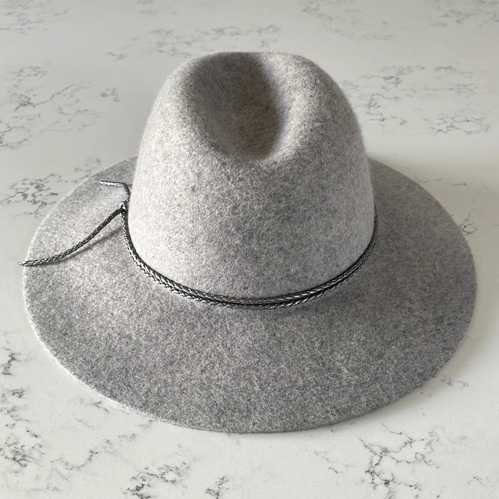 Gap 100% wool gray color woman’s fedora hat - Picture 4 of 12